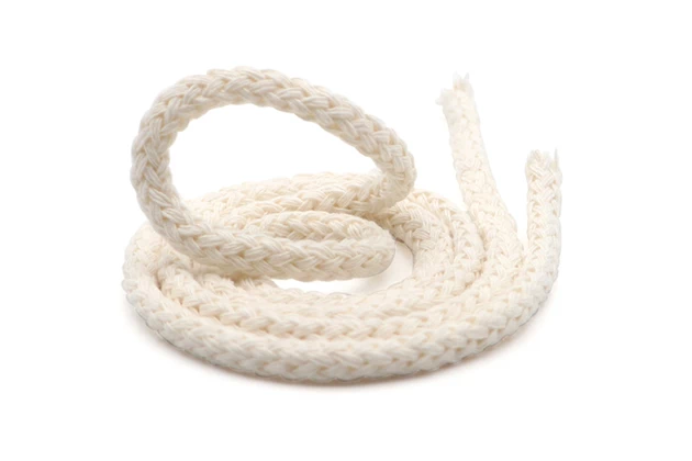 Kanóc az alkoholégőhöz